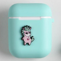 chekhol_dlya_airpods_winter_biryuzovyy-1